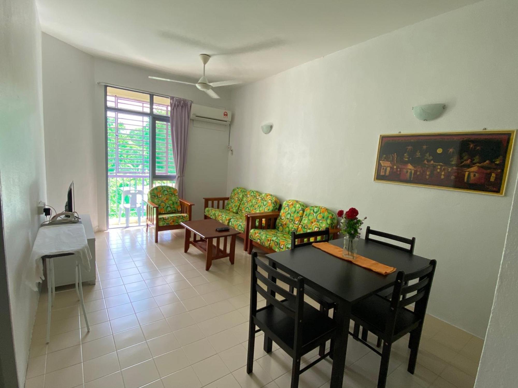 Batu Ferringhi Bayu Emas Apartment Exterior photo