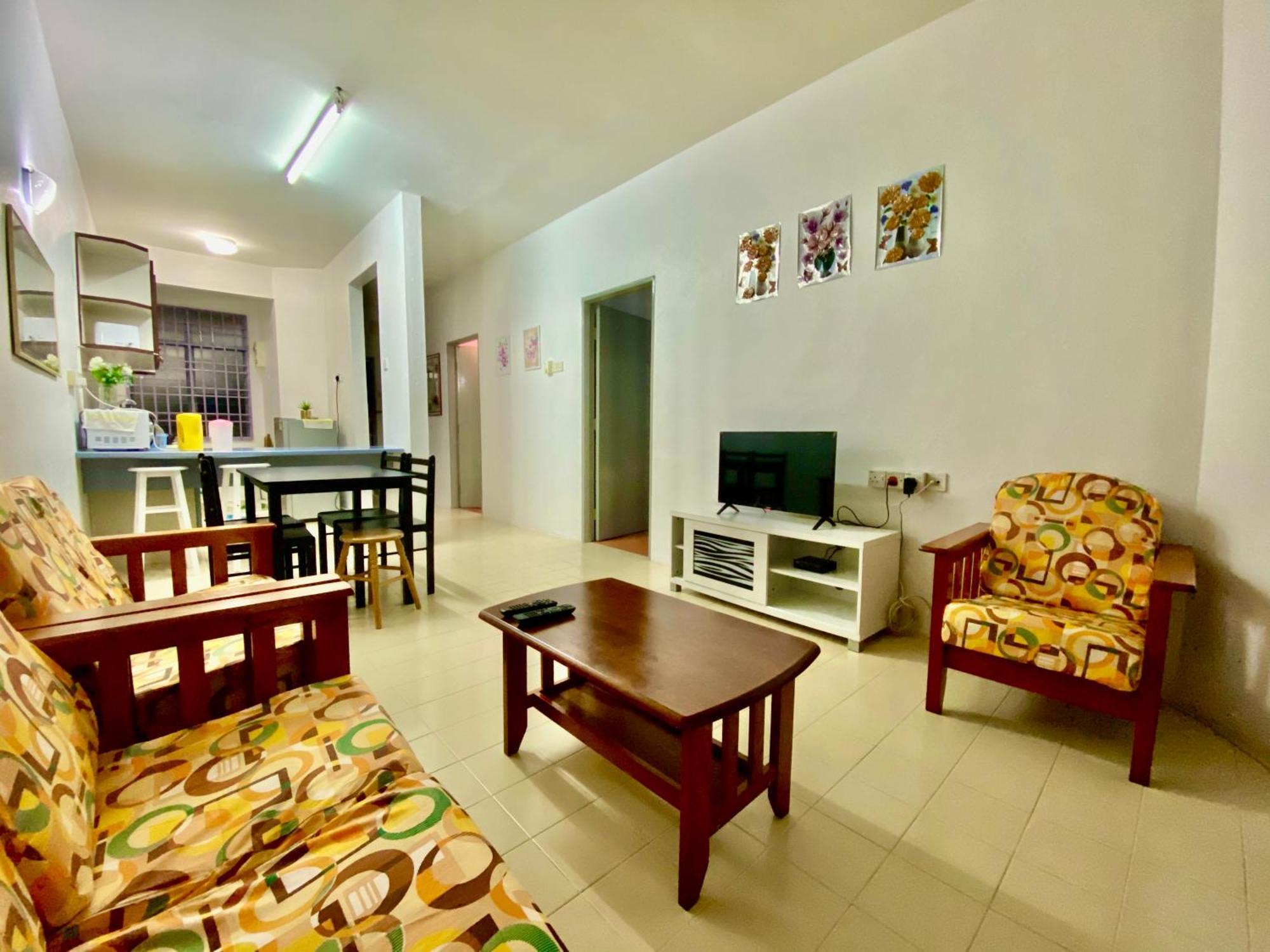 Batu Ferringhi Bayu Emas Apartment Exterior photo